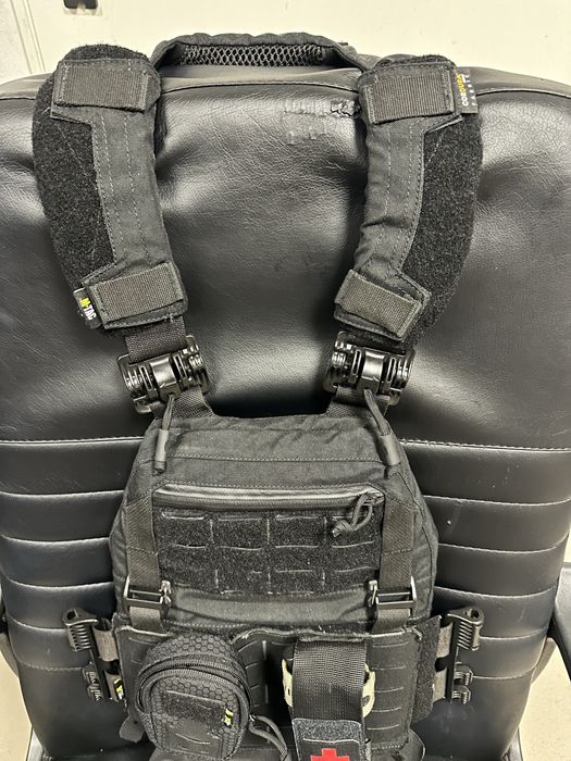 Плитоноска m-tac