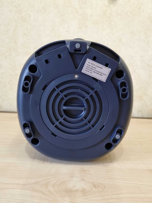 Безкоштовна доставка! Мультиварка автомобильная 2л 12-24-220V вольт