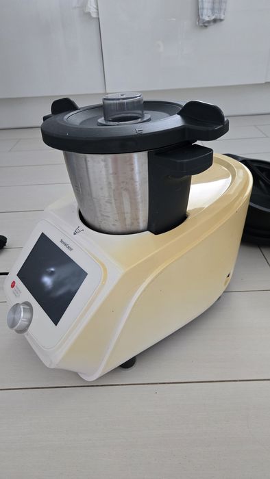 Monsieur cousine na czesci