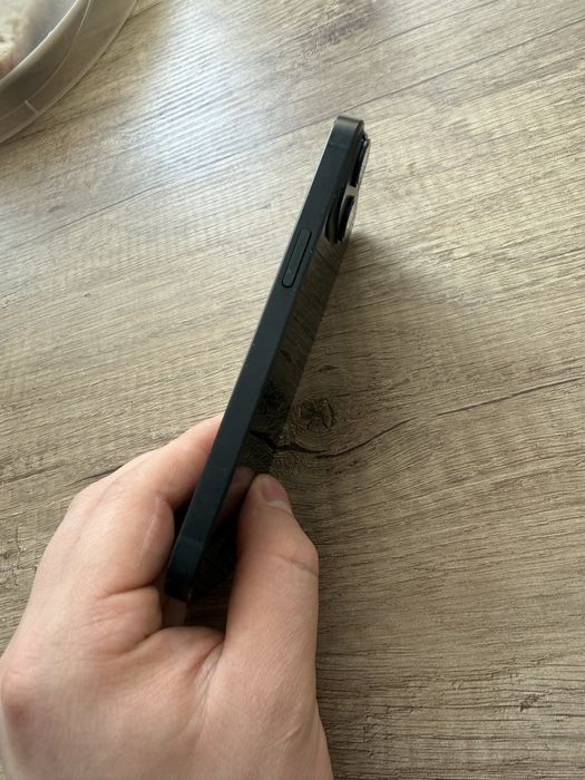 Продам iPhone 14 256 GB