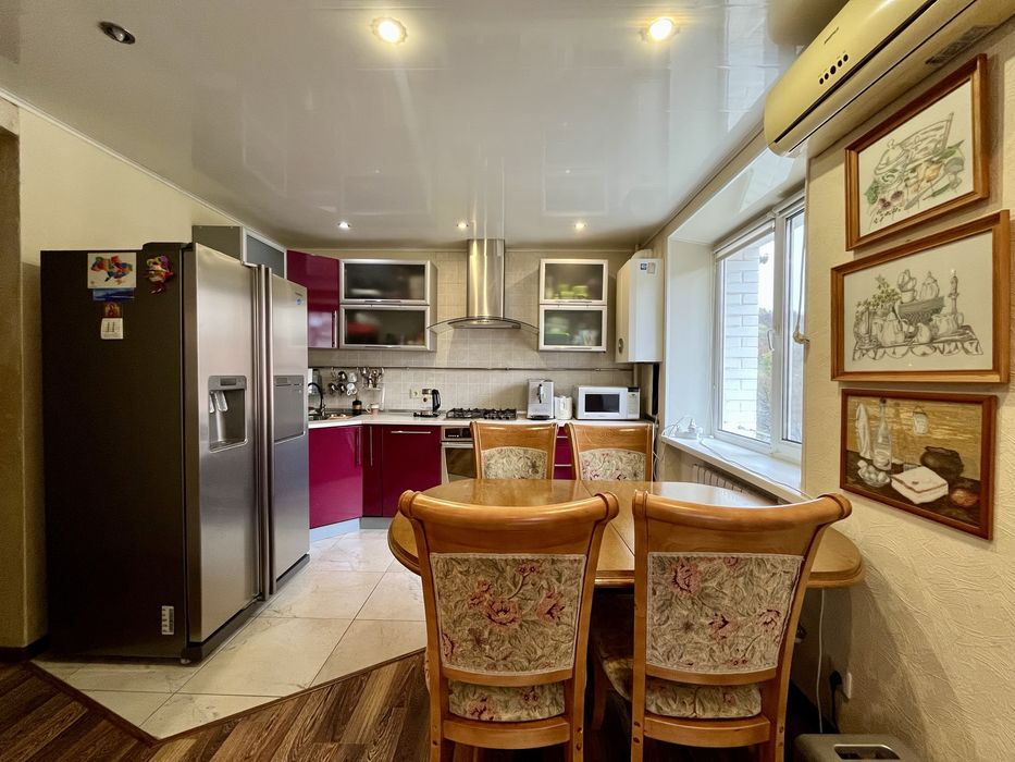 Продам 3х кімнатну квартиру р-н Левада. Індивідуальне опалення.