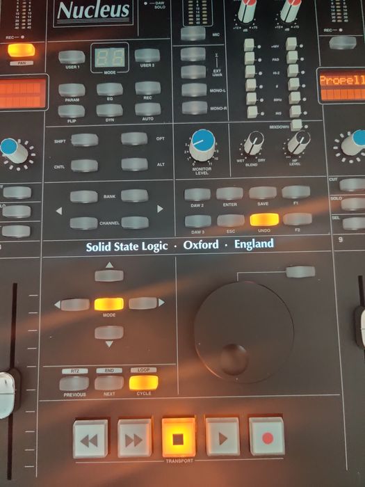 SSL Nucleus DAW controller