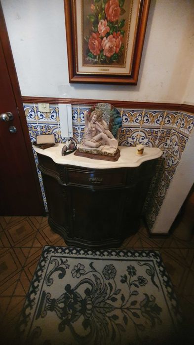 Aparador usado com pedra mármore