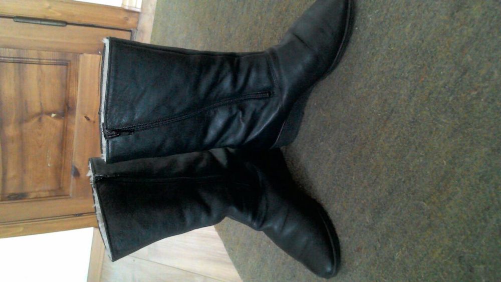 Зимние кожаные сапоги сапожки