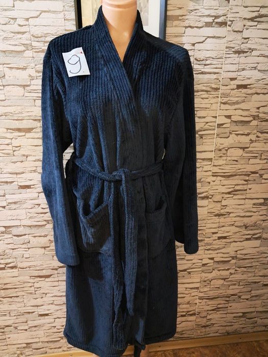 Мужские халаты - флисовые и махровые.