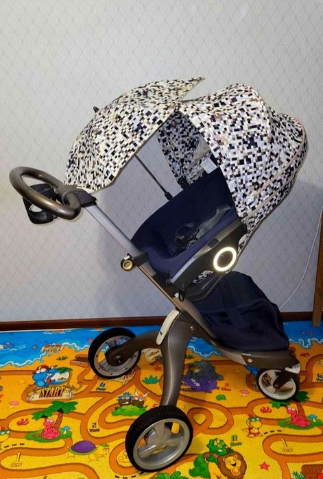Продам каляску Stokke Xplory  в ідеальному стані