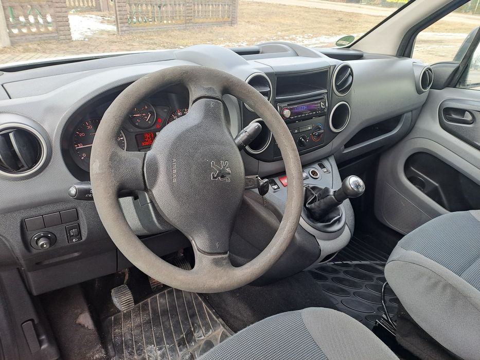 Na sprzedaż peugeot partner 2009