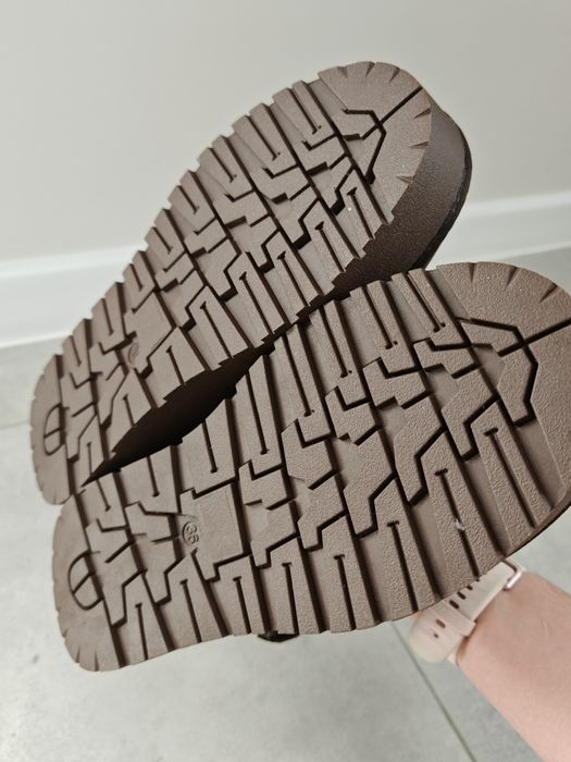 Buty ocieplane nowe 36 House