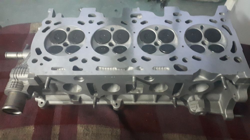 Głowica Toyota Avensis 2.0 AZS 9