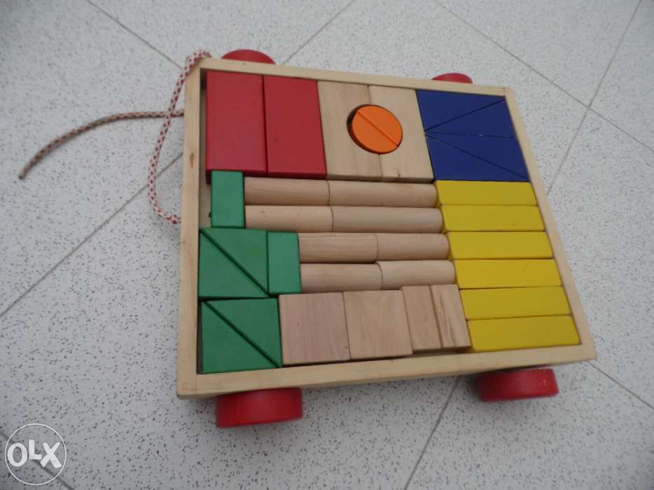 Peças para montar madeira