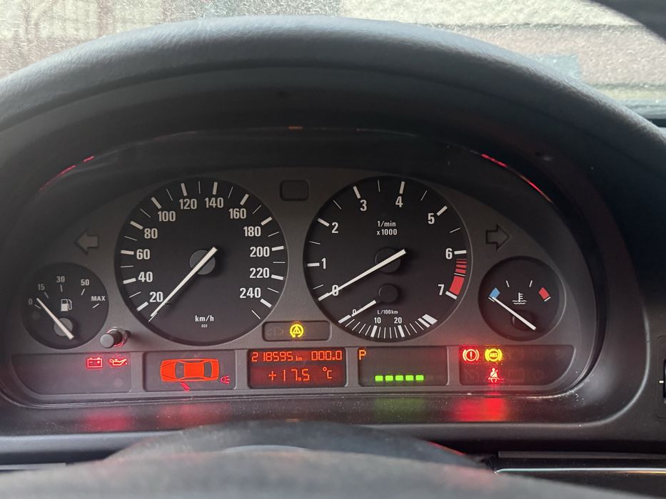 BMW E39 523i 2.5 b automat