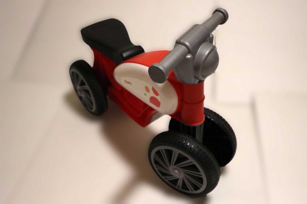 Moto de plástico para crianças de 2-3 anos