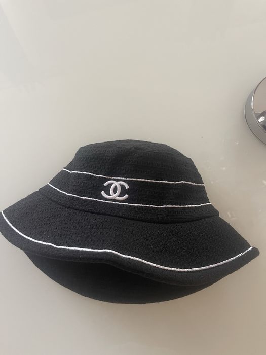 Kapelusz Chanel od ręki