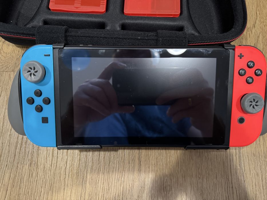 Nintendo Switch V2 super stan + gry i dodatki