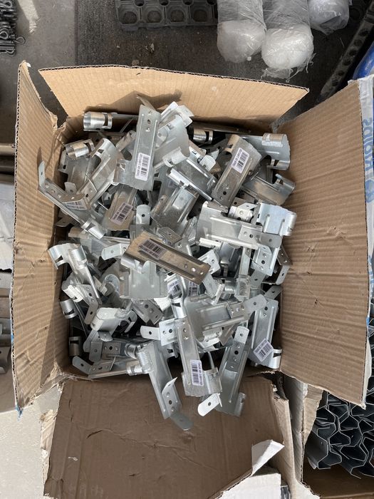 Rigips wieszaki obrotowe do profili CD ok. 30 sztuk