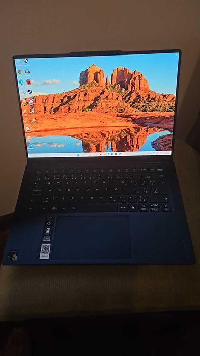 Laptop Lenovo Yoga slim Snapdragon(R) X Elite - 16 GB RAM - 1 TB  SSD OLED touchscreen