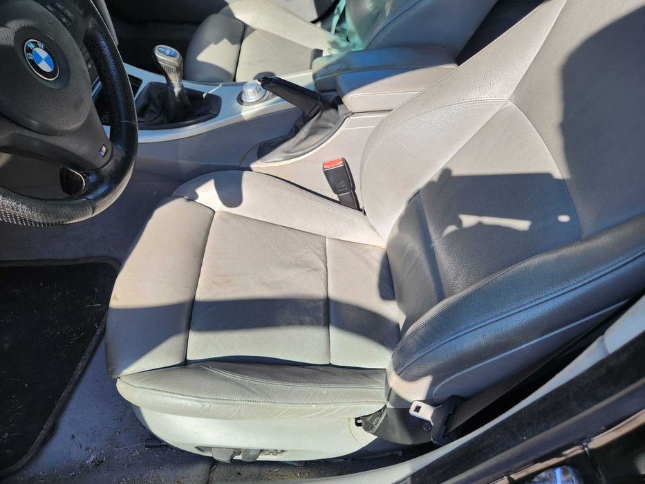 BMW E90/E91/E92 Cup holder