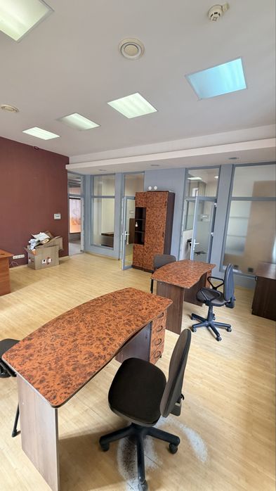 Чудове приміщення в центрі. Біля стометрівки.