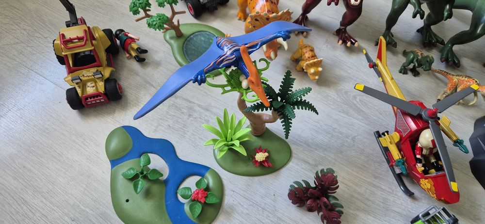 Zestaw Playmobil dinozaury