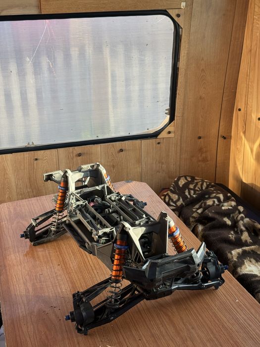 Traxxas X-Maxx 1/5 Roller 8s (arrma hpi losi)