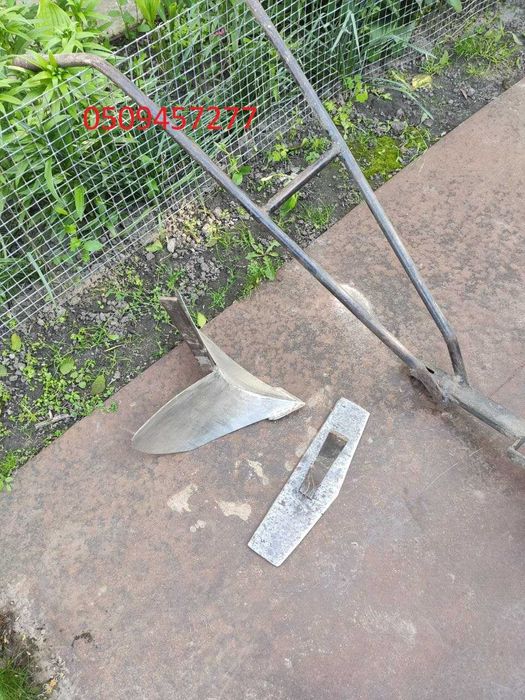 Окучник ручний (плуг, виорка, підгортальник) для картоплі