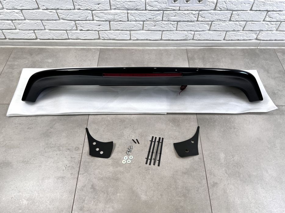 Спойлер Toyota Land Cruiser 100 / Lexus LX 470 1998-2007 модель Maxi