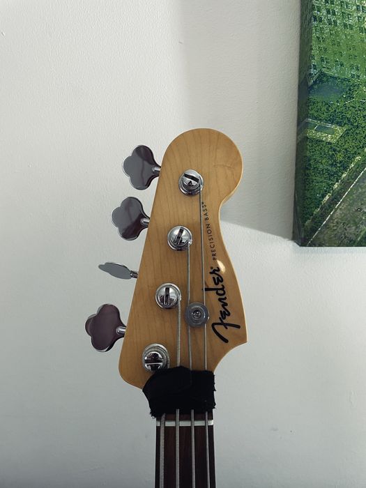 Fender Standard Precision Bass