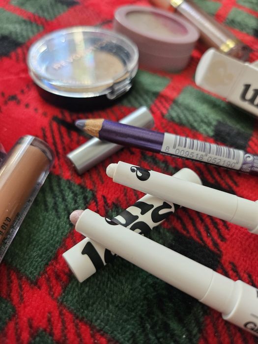 Zestaw kosmetyków używanych unleashia tołpa ziaja lovely revolution