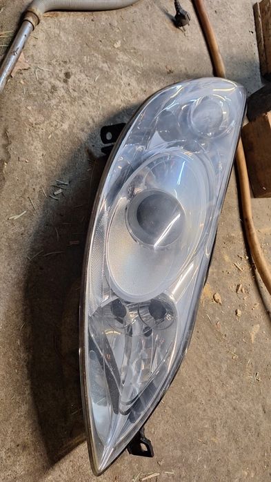 Lampa prawy przód Peugeot 407