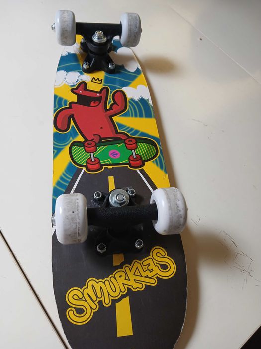 Skate criança praticamente novo