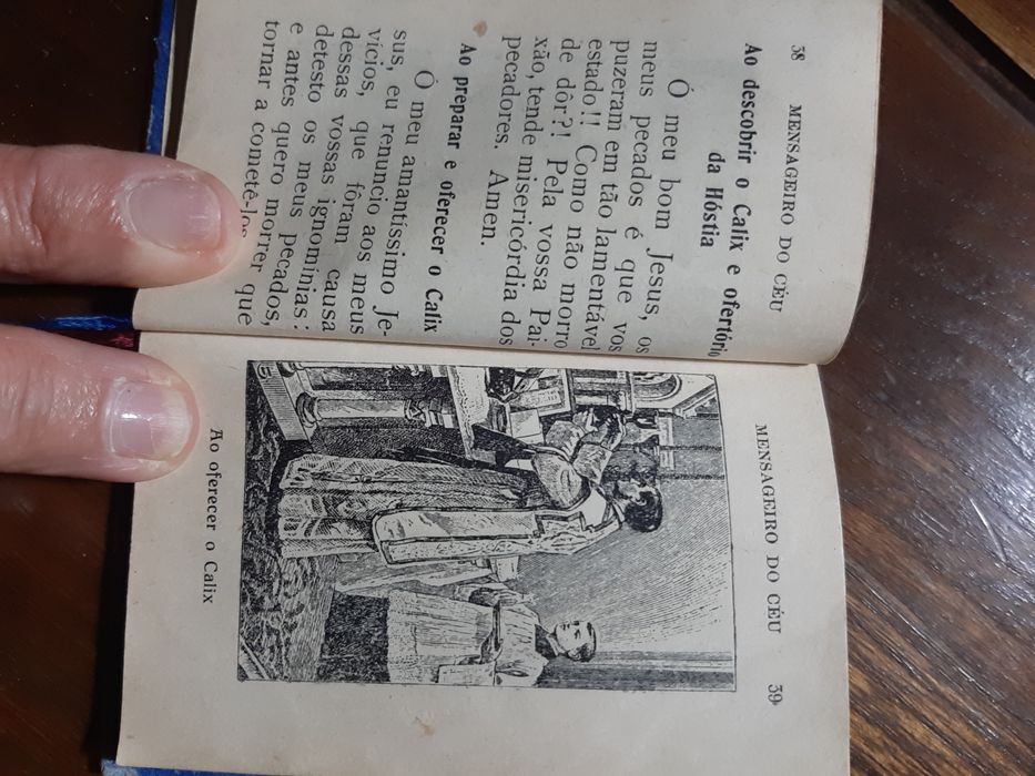 Livro de Missa e orações dos anos 30