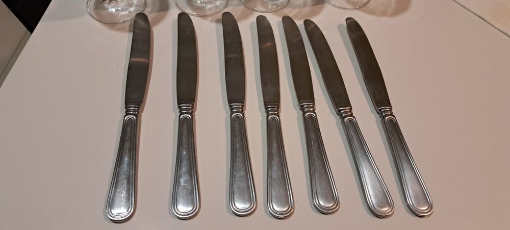 Copos e facas cozinha