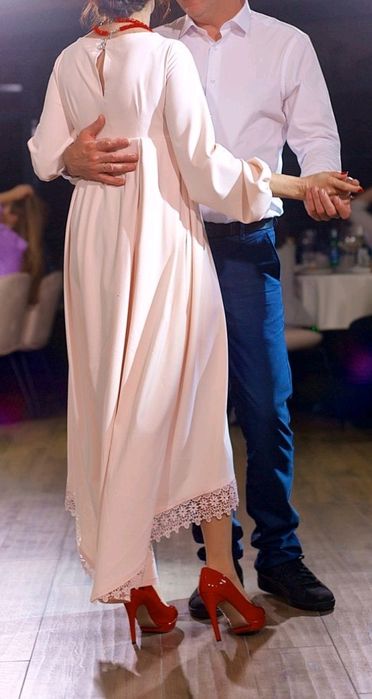 Сукня святкова 44