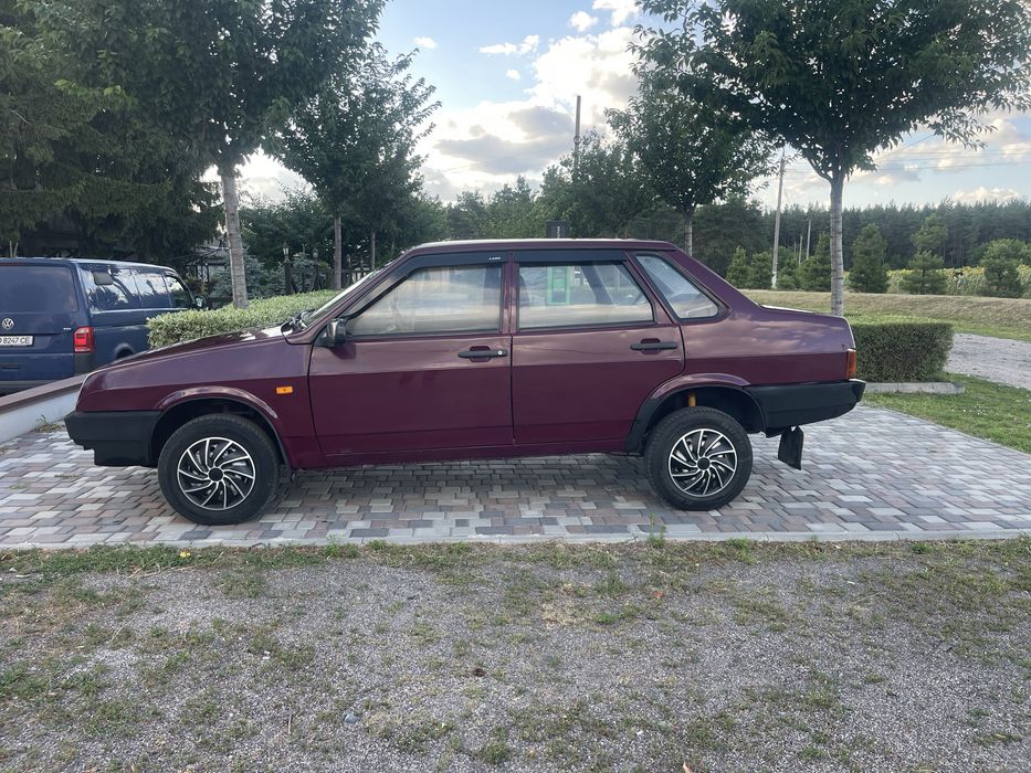 Автомобіль ВАЗ 21099