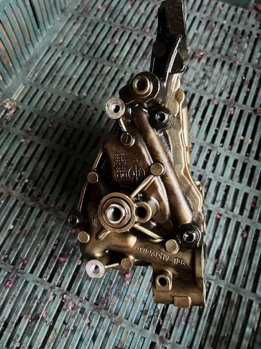 Масляний насос бмв n55 ,306коней