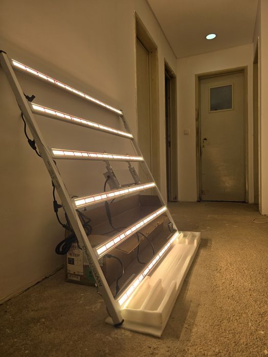 2x LED Mars Hydro + Viparspectra