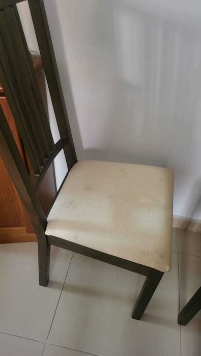 Mesa de jantar IKEA extensível + 4 cadeiras de oferta