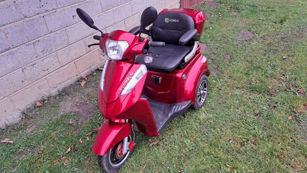 Skuter Wózek inwalidzki dla seniorów jezdzik elektryczny kufer prezent