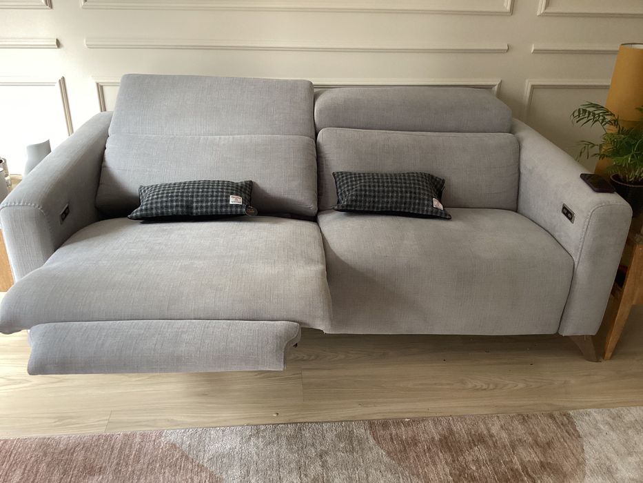 Electric recliner sofa - hardly used