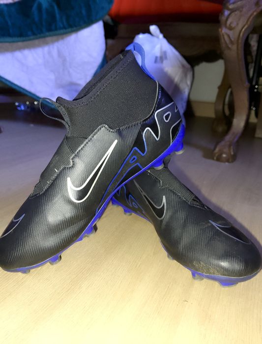 Vendo essa chuteira Nike Mercurial air zoom n38 foi usado só uma vez