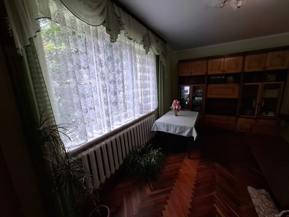 Здається кімната, вулиця Варшавська. Площа кімнати 22 кв. м.