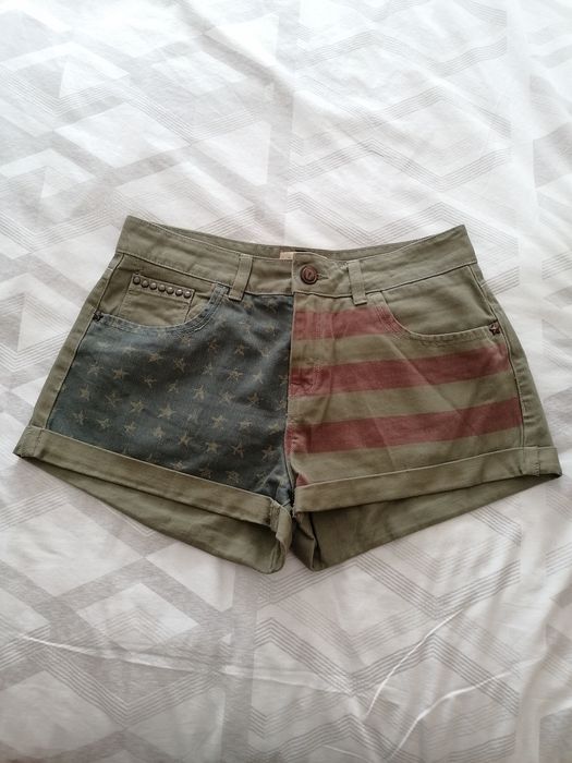 Calção de ganga curto