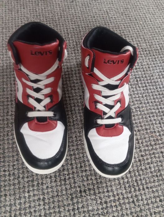 Buty unisex sneakersy sportowe marki Levis Levi's  r.39