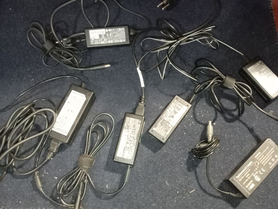 Заранее устройство для ноутбука в наличии 6 штук