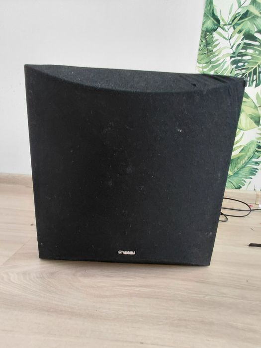 Subwoofer Yamaha  NS - SW100