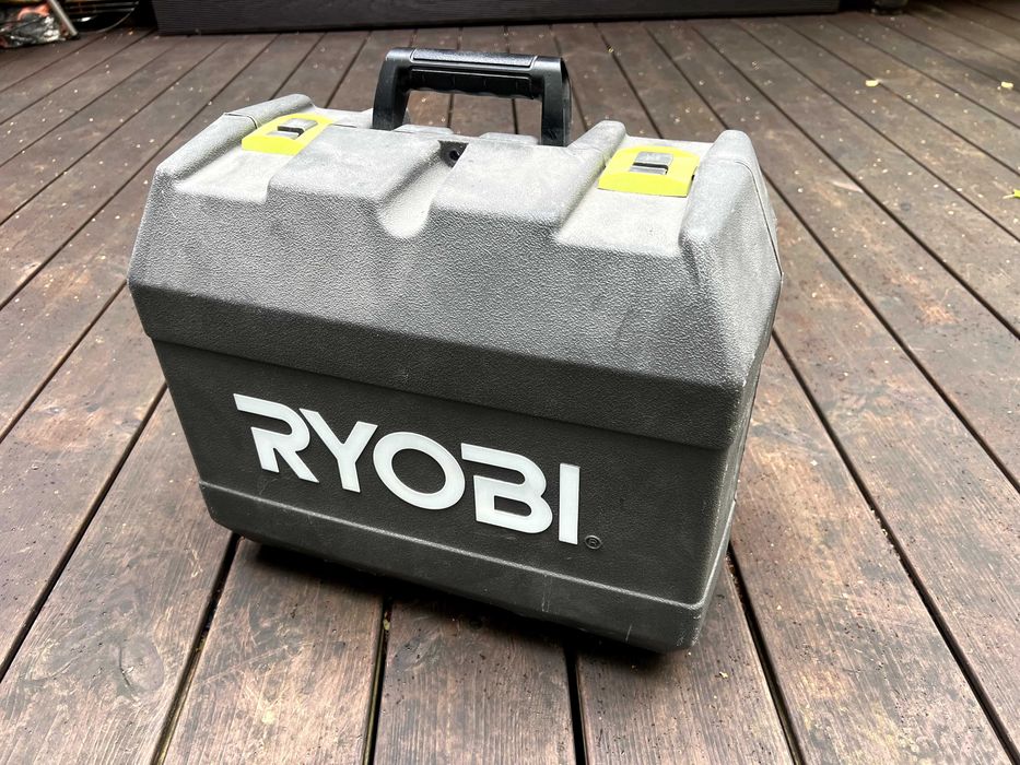 Piła Ryobi RCS1600, 1600W + tarcze 190mm + walizka