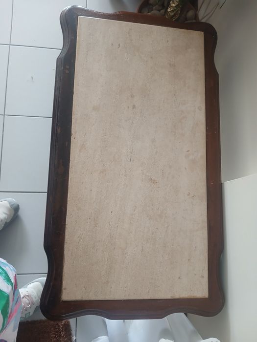 Mesa de centro com pedra mármore