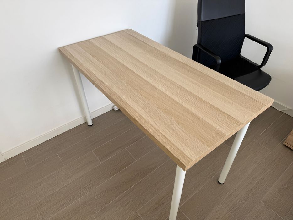 Secretária IKEA 120×60 cm com pés ADILS brancos — Pêra (Algarve)