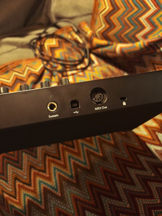 Teclado Midi Novation LauchKey 25