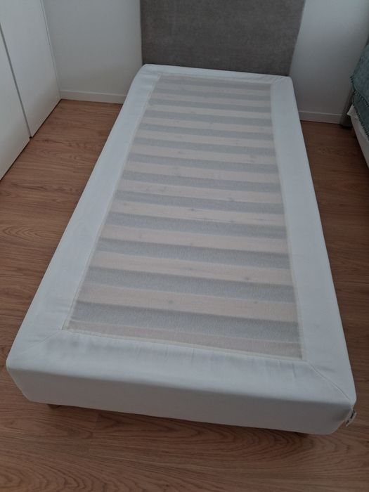Cama com estrado ikea